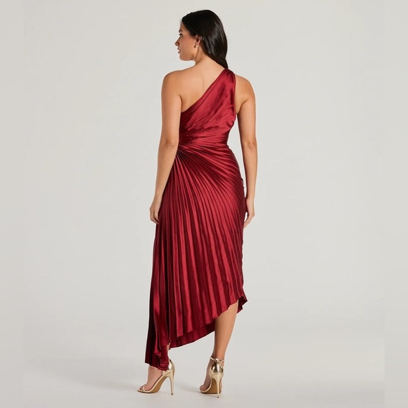 Moon River Modern Day Glam One Shoulder Asymmetrical Maxi Dress - Picture 8 of 10
